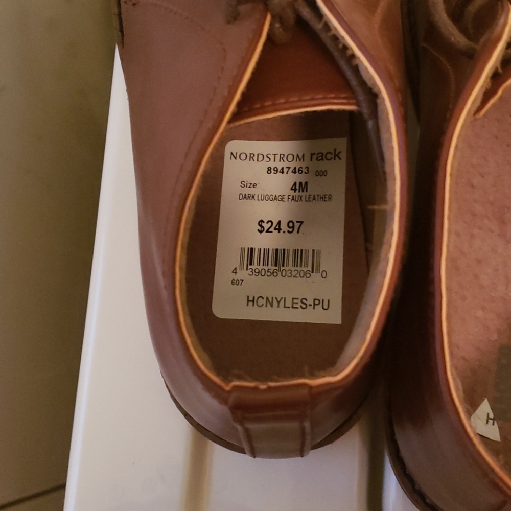 Youth, boys dress shoe